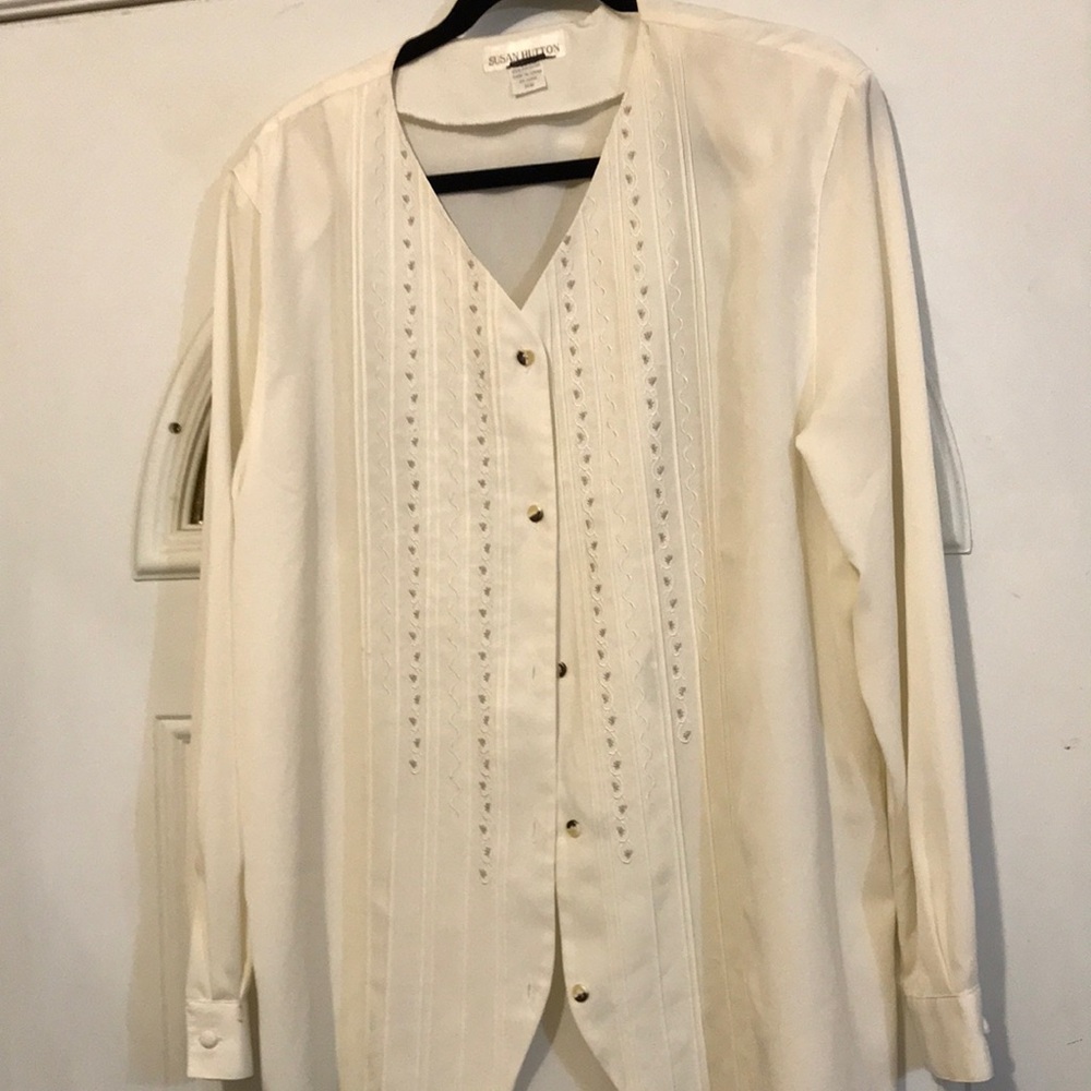 Susan Hutton LongSleeve blouse size 16W color cream 100% Polyester
